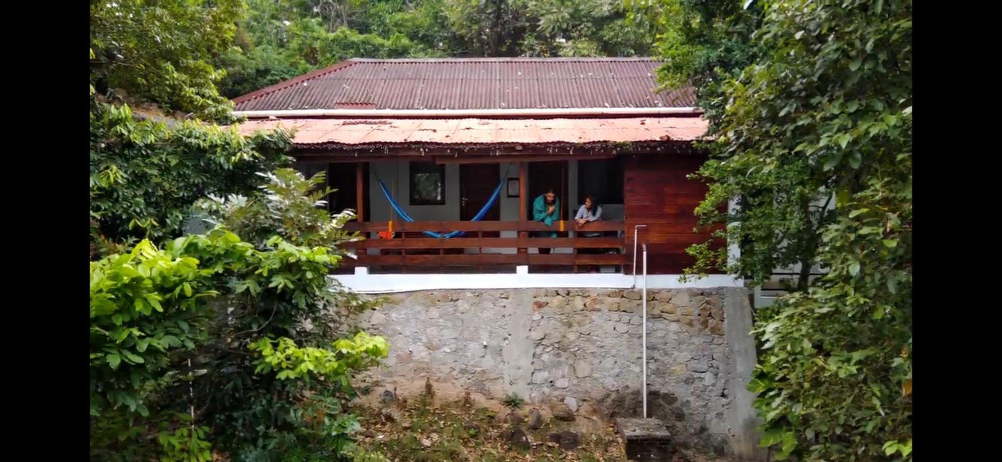 Treetop Guesthouse And Bungalows Sabong Exterior foto