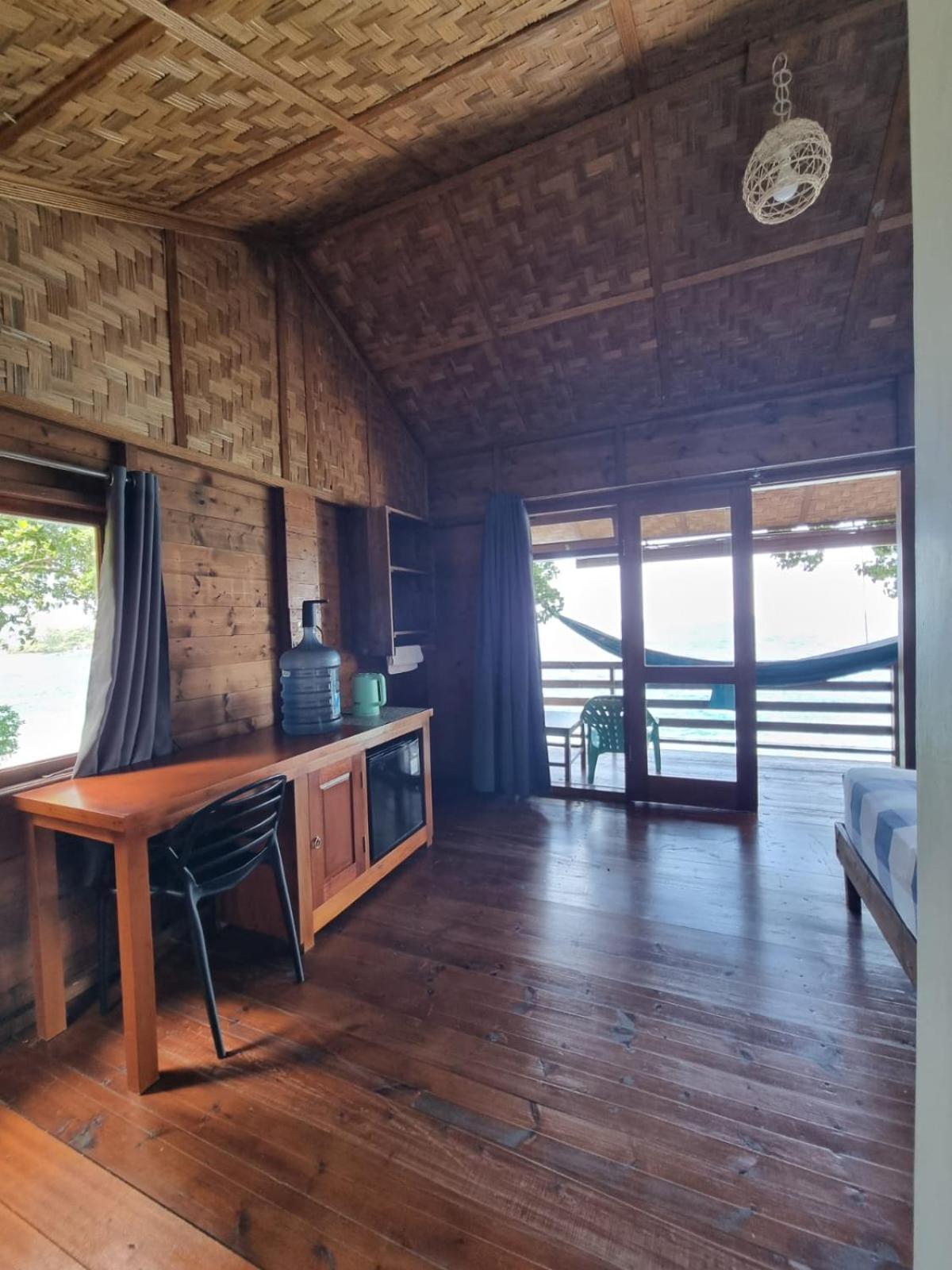 Treetop Guesthouse And Bungalows Sabong Exterior foto