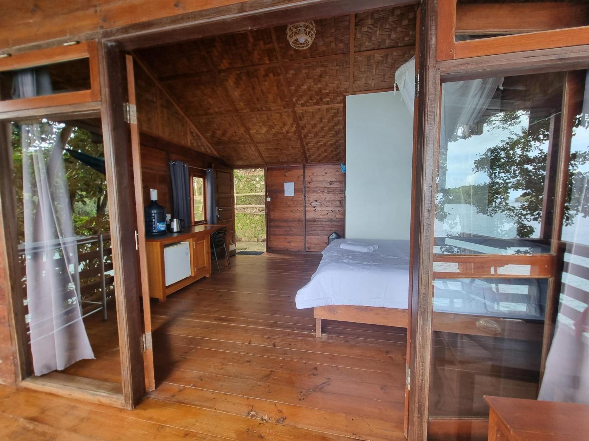 Treetop Guesthouse And Bungalows Sabong Exterior foto