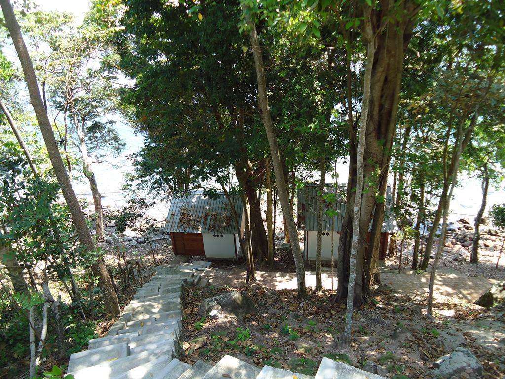 Treetop Guesthouse And Bungalows Sabong Exterior foto
