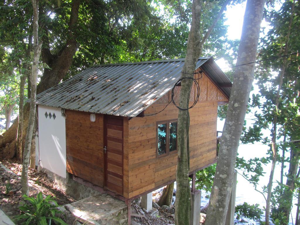 Treetop Guesthouse And Bungalows Sabong Exterior foto